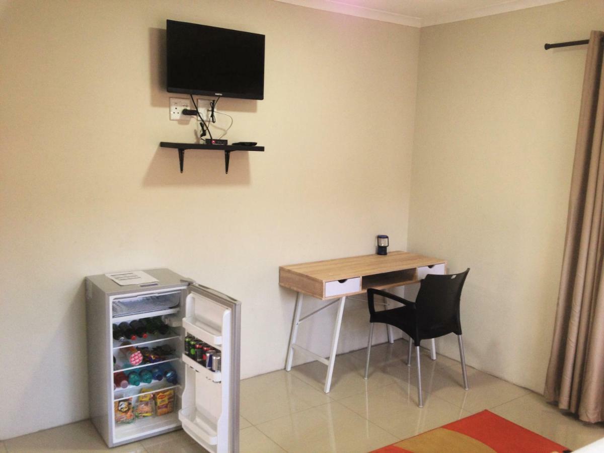 Afrikawisa At O.R. Tambo International Airport Bed & Breakfast Kempton Park Luaran gambar